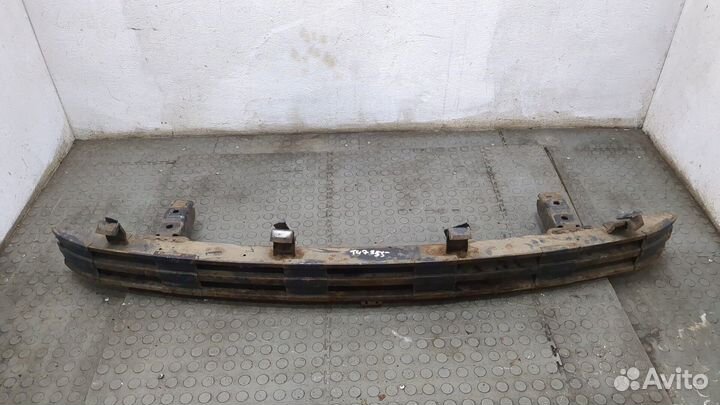 Усилитель бампера SsangYong Rodius, 2005