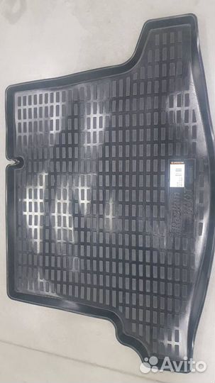 Коврики в багажник Renault Duster 4x4 15