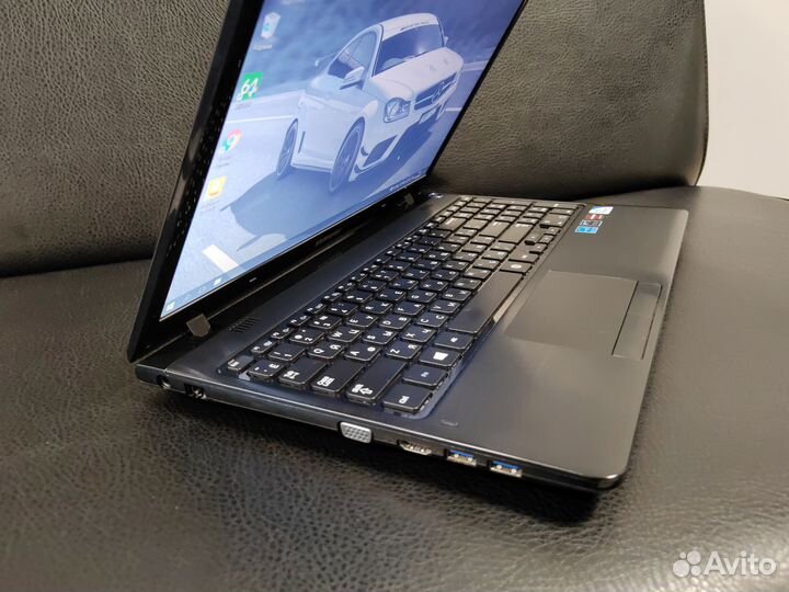 Samsung / 2020M / AMD HD 7600M / SSD 256GB