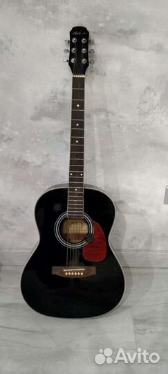 Акустическая гитара