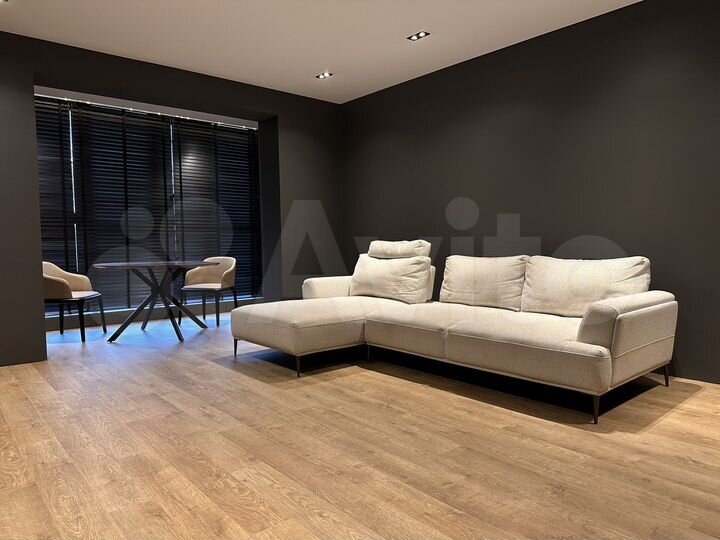 2-к. квартира, 79 м², 4/4 эт.