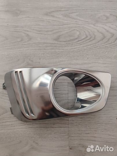 Nissan serena c26 накладка противотуманной фары