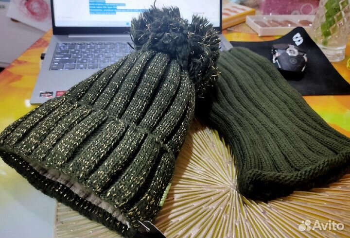 Новый женский комплект (шапка и снуд шарф)