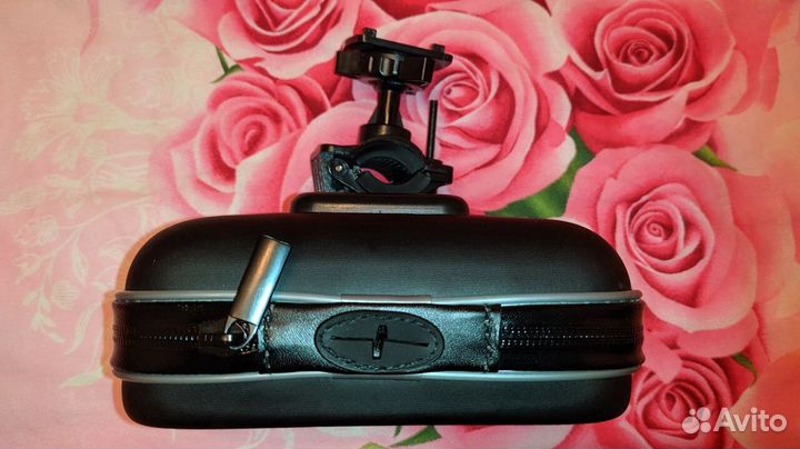 Продаю большой кейс, держатель на руль