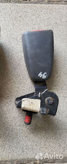 Ремень безопасности передний правый volvos80 1998