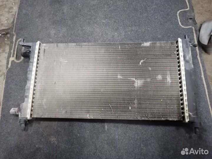 Радиатор охлаждения Opel Corsa b, tigra a