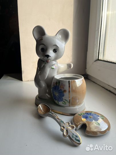 Скульптура Лакомка. Дулево. Медведь с медом