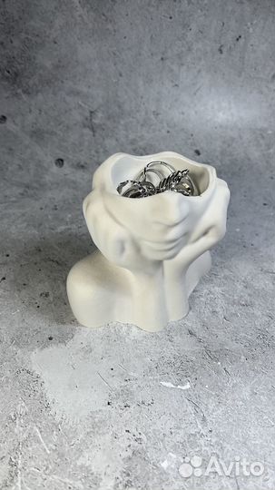 Кашпо из гипса