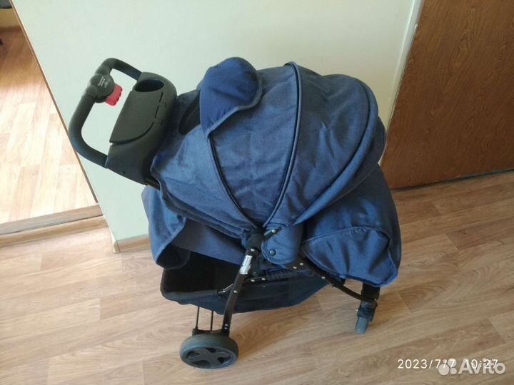 Прогулочная коляска Rich Family