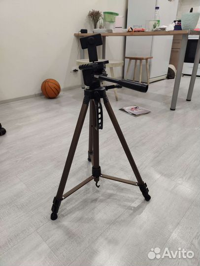 Штатив для фотоаппарата и телефона