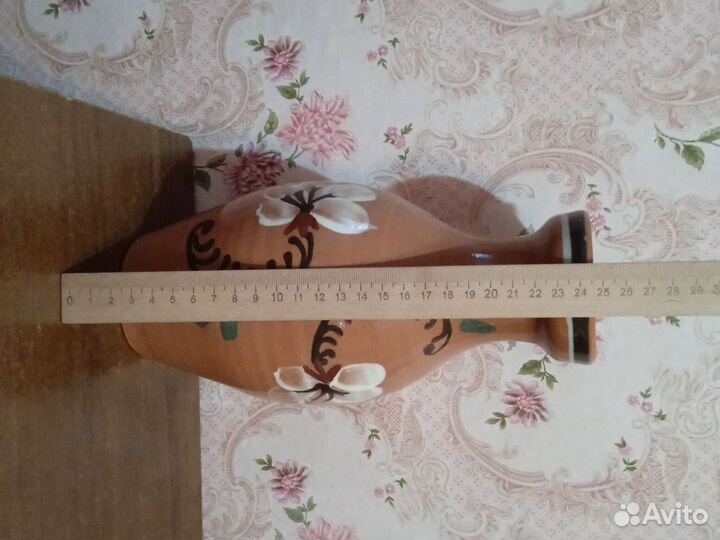 Глиняная ваза