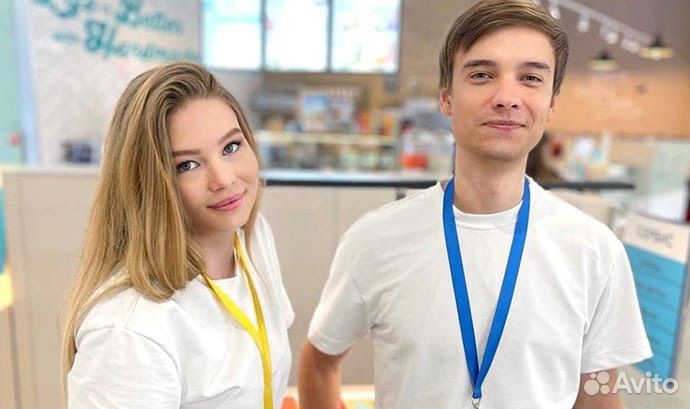 Продавец в табачный магазин
