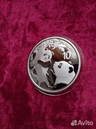 Монета 10 юаней 2021 Китай