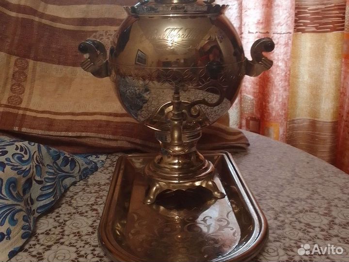 Очень красивый самовар с подносом