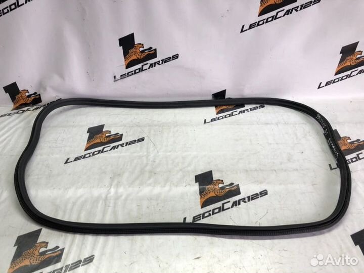 Уплотнительная резинка багажника Volkswagen Passat