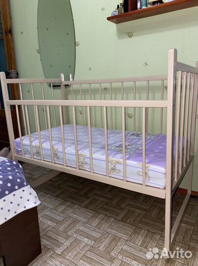 Детская кроватка