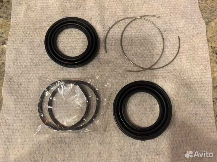 Ремкомплект суппорта Mazda 626