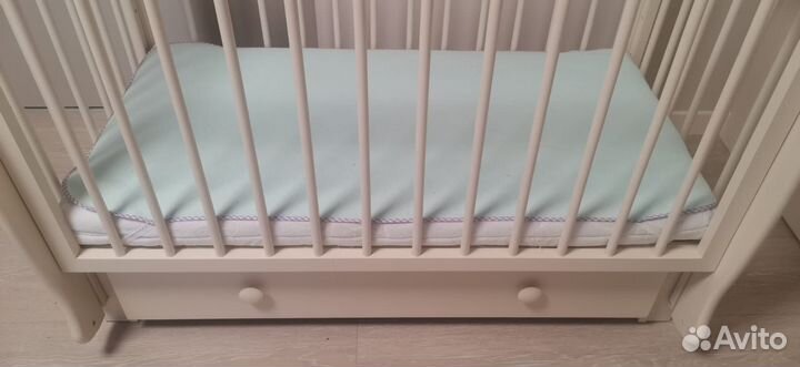 Пеленальный комод и кроватка (массив)