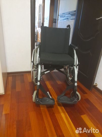 Продам инвалидную коляску