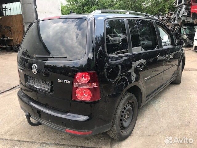 Разбор на запчасти Volkswagen Touran