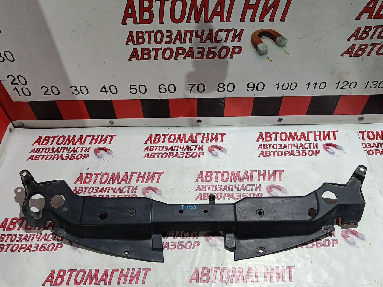 Накладка замка капота Ниссан Тиида С11