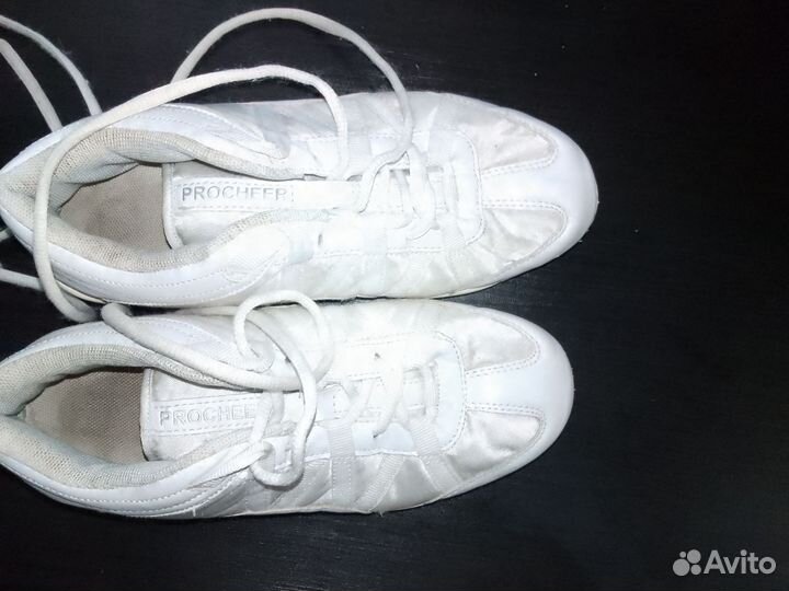 Кроссовки для чирлидинга