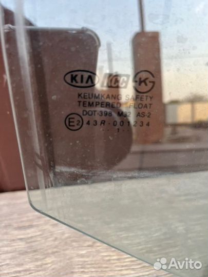 Стекло двери заднее правое Kia Rio 1 1.5 2001
