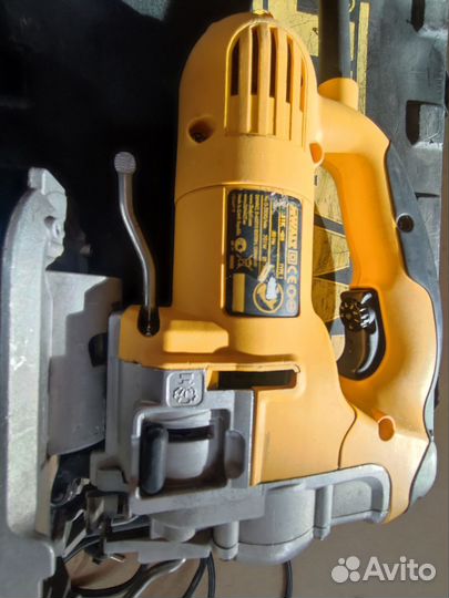 Электро лобзик Дэволт