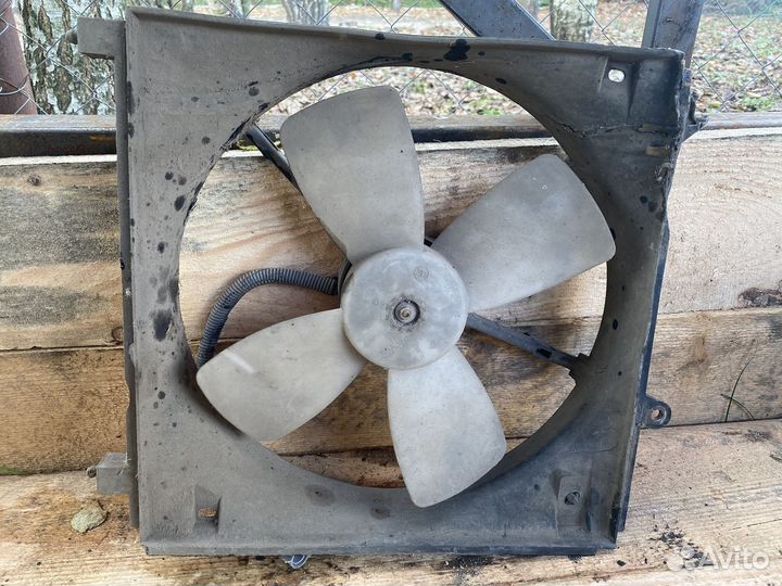 Toyota carina вентилятор радиатора левый