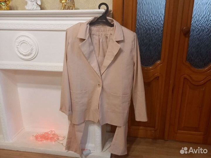 Костюм женский