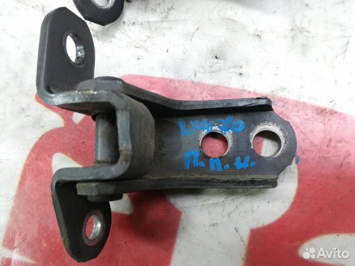 Петли двери передние правые Lexus Lx470 UZJ100L