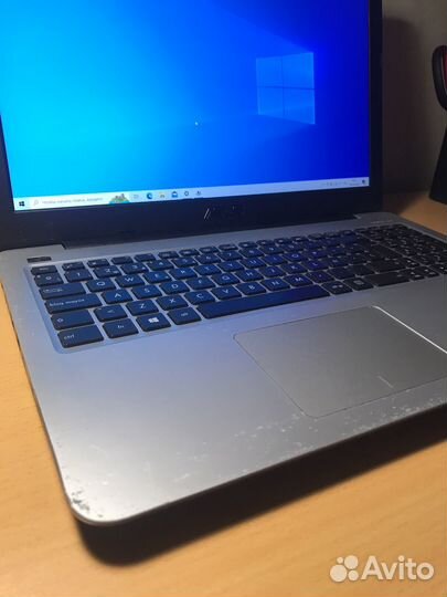 Asus x556u i7 6500u ssd200+1000gb/8gb nvidia 920m