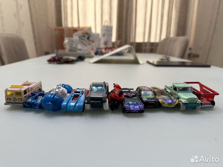 Hot wheels машинки