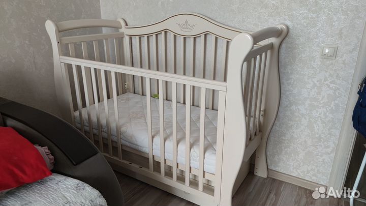 Детская кроватка