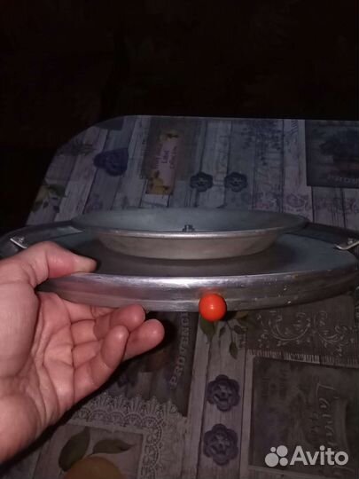 Тортовница вращающаяся (подставка для торта)