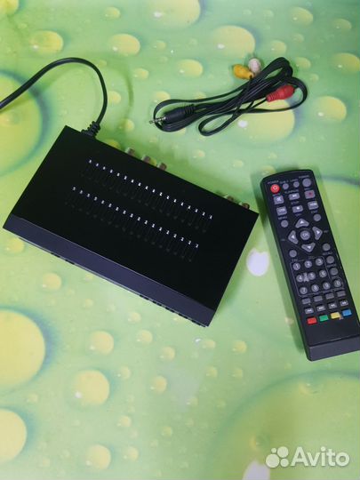 Тв-приставка Yasindvb t8000