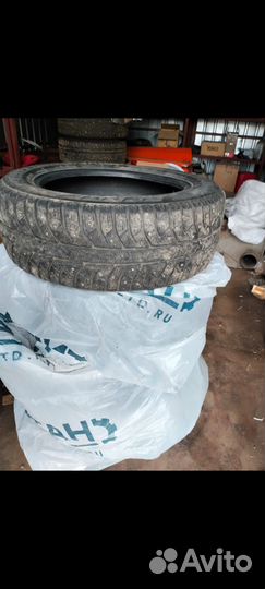 Bridgestone Ice Cruiser 7000 205/60 R16 92T