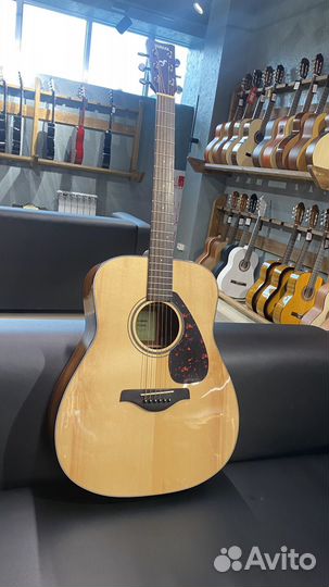 Навая акустическая гитара FG800