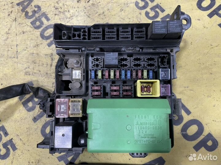 Блок предохранителей Mitsubishi Lancer 9