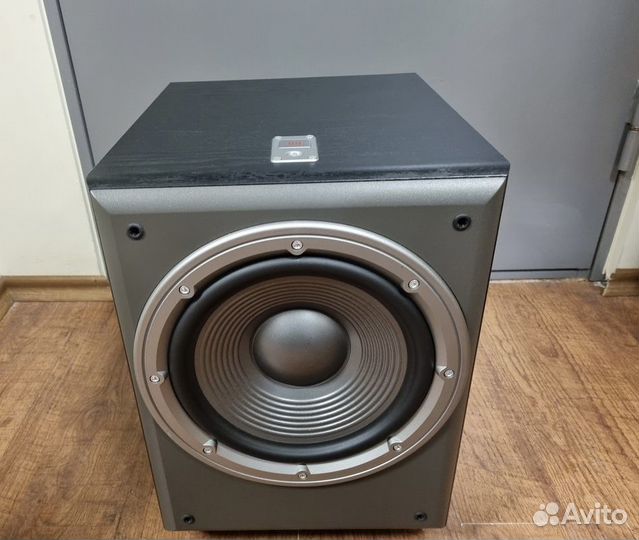 Сабвуфер Jbl E150