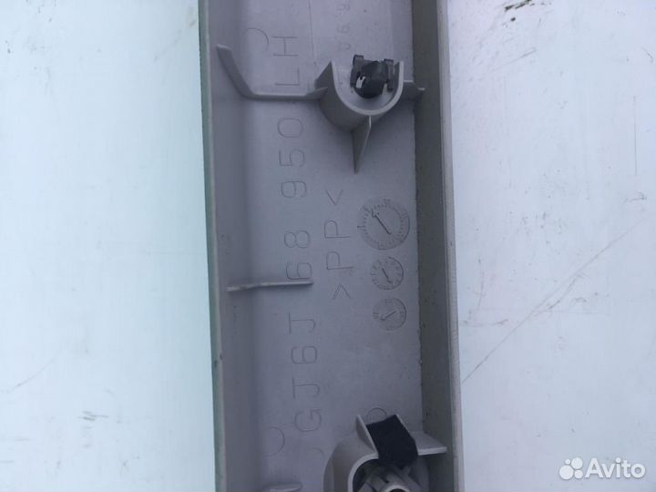 Обшивка двери багажника Мазда 6