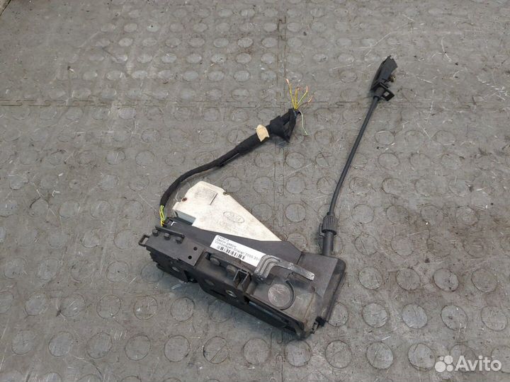 Замок двери Volkswagen Sharan, 2007