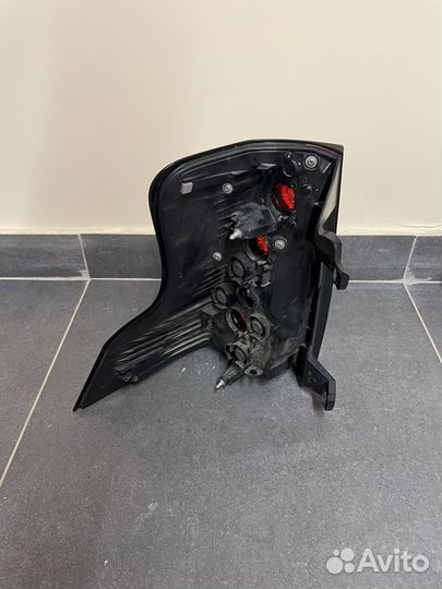 Фонарь задний правый Toyota Land Cruise Prado