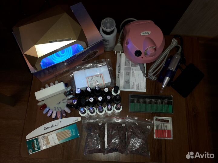 Стартовый набор для маникюра и педикюра: лампа