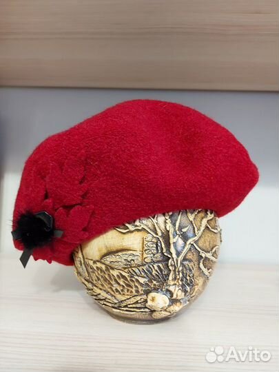 Берет новый