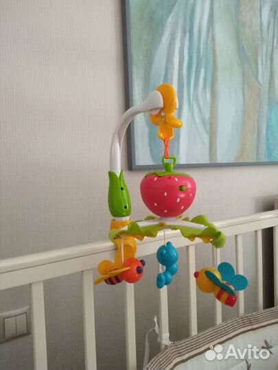 Музыкальный мобиль на кроватку