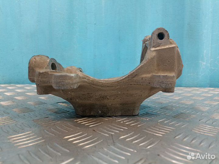 Кулак поворотный передний правый Bmw 5-Series E60