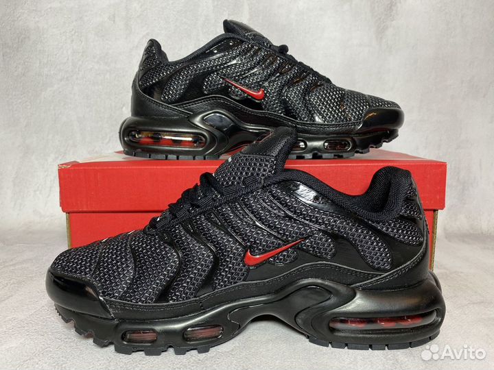 Кроссовки Nike Air Max Tn Plus