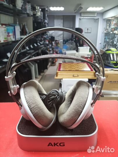 Студийные наушники AKG K701