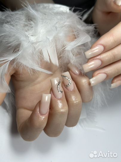 Мастер маникюра педикюра и наращивания ногтей
